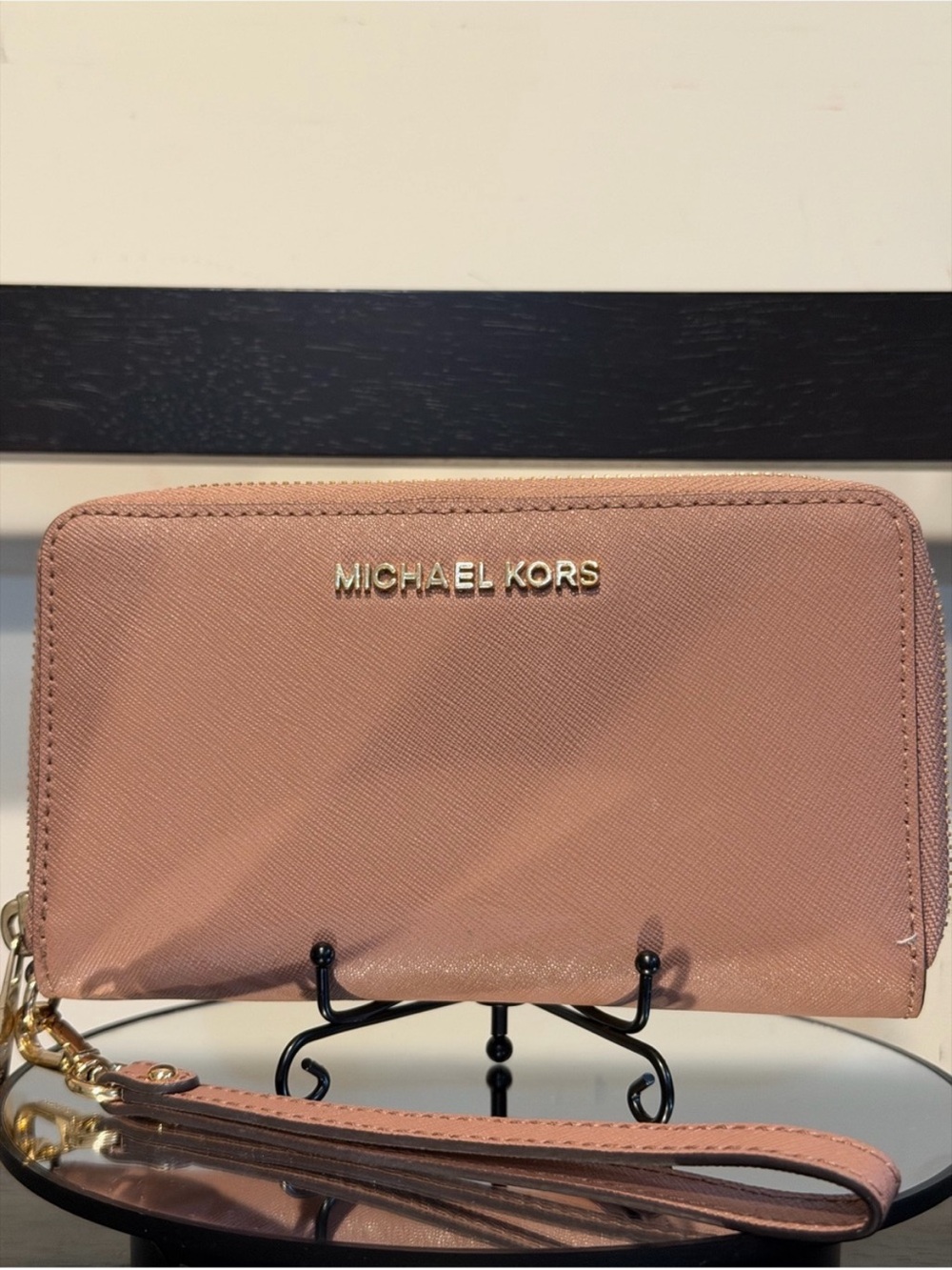 Michael Kors Pink Zip-Around Wristlet Wallet with Gold Logo - Picture 2 of 7